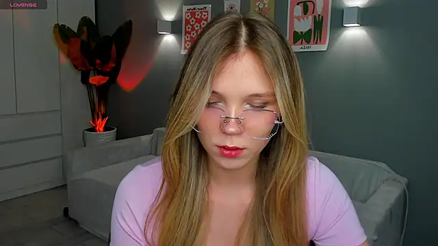 linakorvin online show from 10, 11, 2025