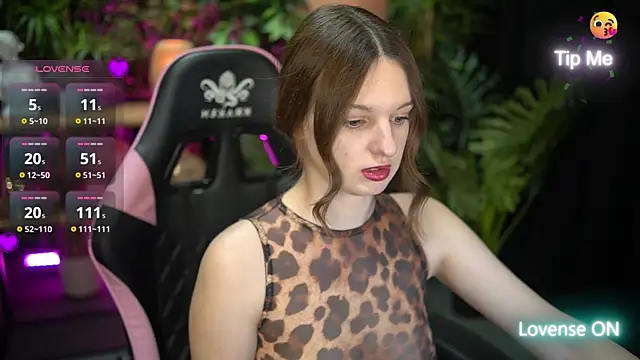 xoxo molly online show from 16, 12, 2025