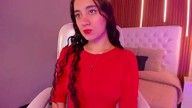 Snapshot of GabrielaaStone chatting on 7, 10, 2025 GabrielaaStone online show from 7, 10, 2025