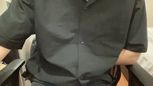 Snapshot of 16hornydog chatting on 21, 11, 2025 16hornydog online show from 21, 11, 2025