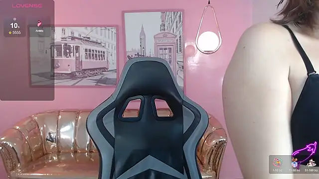 mia foster t online show from 21, 12, 2025