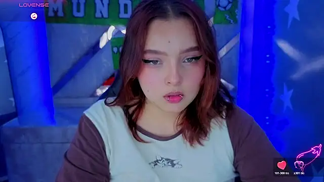 Snapshot of mia_foster_t chatting on 6, 7, 2026 mia foster t online show from 6, 7, 2026