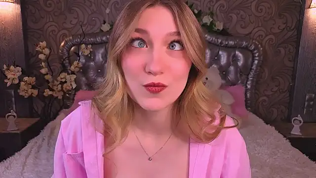 Snapshot of AngelAnabelle chatting on 8, 3, 2026 AngelAnabelle online show from 8, 3, 2026