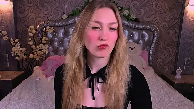 Snapshot of AngelAnabelle chatting on 8, 4, 2026 AngelAnabelle online show from 8, 4, 2026