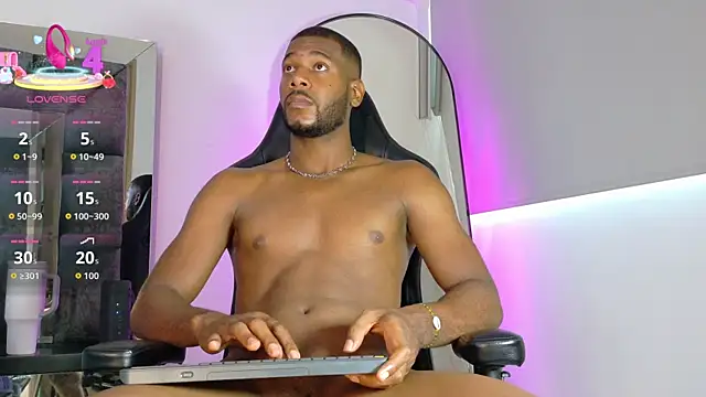 Snapshot of johnjaguar1_ chatting on 12, 4, 2026 johnjaguar1 online show from 12, 4, 2026