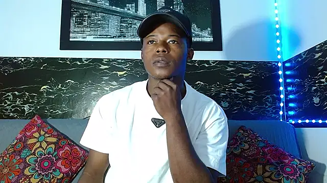 Snapshot of Dark_stallionX chatting on 13, 10, 2025 Dark stallionX online show from 13, 10, 2025