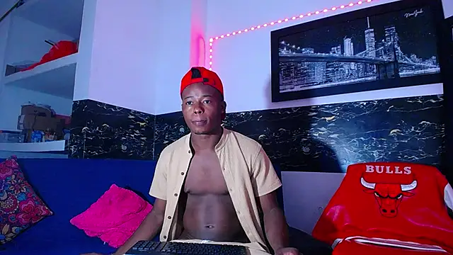 Snapshot of Dark_stallionX chatting on 25, 10, 2025 Dark stallionX online show from 25, 10, 2025