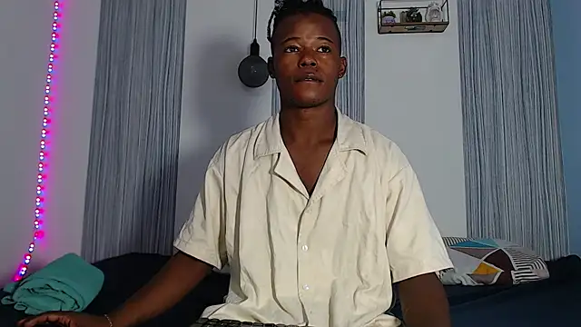 Snapshot of Dark_stallionX chatting on 14, 11, 2025 Dark stallionX online show from 14, 11, 2025