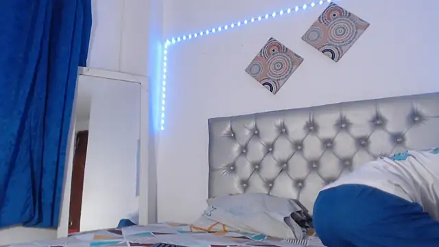 Snapshot of Dark_stallionX chatting on 16, 11, 2025 Dark stallionX online show from 16, 11, 2025