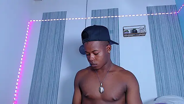 Snapshot of Dark_stallionX chatting on 28, 11, 2025 Dark stallionX online show from 28, 11, 2025