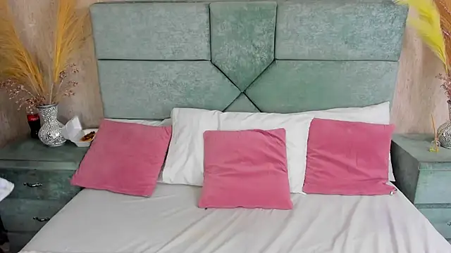 Snapshot of Clohe_Bell chatting on 25, 10, 2025 Clohe Bell online show from 25, 10, 2025