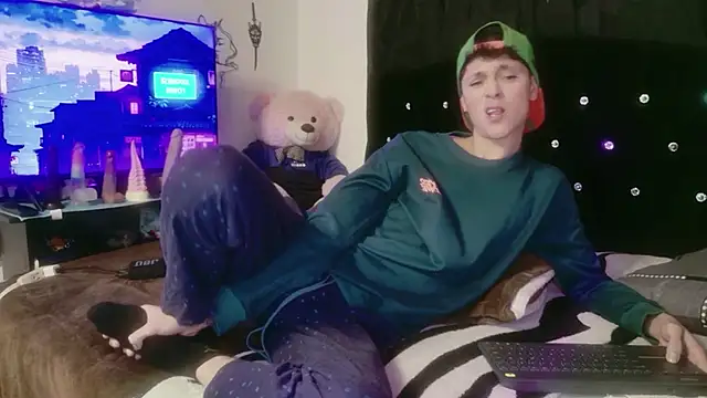 Tyler cat online show from 28, 11, 2025