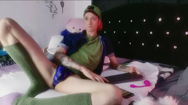 Snapshot of Tyler_cat chatting on 28, 3, 2026 Tyler cat online show from 28, 3, 2026