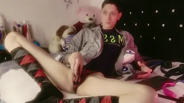 Snapshot of Tyler_cat chatting on 14, 4, 2026 Tyler cat online show from 14, 4, 2026