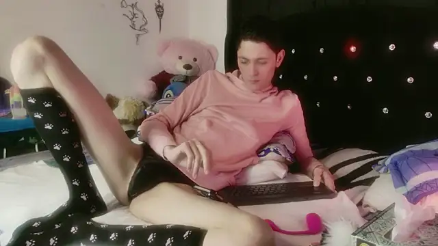 Snapshot of Tyler_cat chatting on 18, 4, 2026 Tyler cat online show from 18, 4, 2026