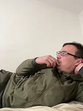 Snapshot of viktor1992-1-1 chatting on 3, 3, 2026 viktor1992-1-1 online show from 3, 3, 2026