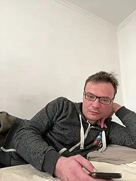 Snapshot of viktor1992-1-1 chatting on 6, 3, 2026 viktor1992-1-1 online show from 6, 3, 2026