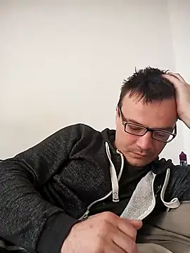 Snapshot of viktor1992-1-1 chatting on 23, 4, 2026 viktor1992-1-1 online show from 23, 4, 2026