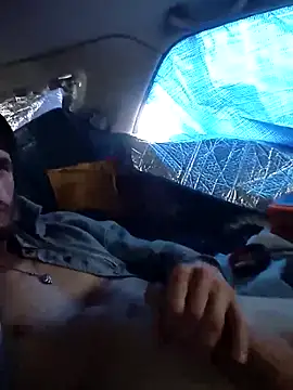 Snapshot of LetMeLiqU chatting on 18, 11, 2025 LetMeLiqU online show from 18, 11, 2025