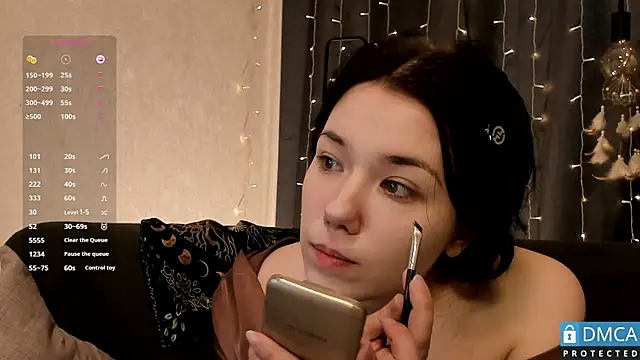 Kelly foox online show from 15, 4, 2026