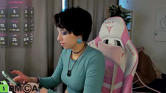 Sara Frayer online show from 24, 10, 2025