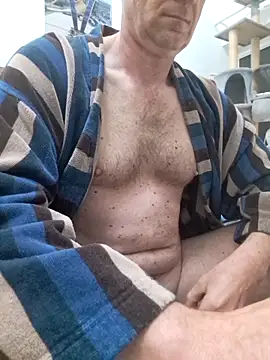 Snapshot of Vintermelon2 chatting on 27, 4, 2026 Vintermelon2 online show from 27, 4, 2026