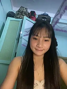 Snapshot of banlinh004 chatting on 1, 4, 2026 banlinh004 online show from 1, 4, 2026