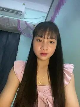Snapshot of banlinh004 chatting on 28, 4, 2026 banlinh004 online show from 28, 4, 2026