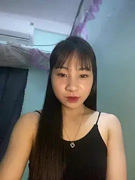Snapshot of banlinh004 chatting on 2, 5, 2026 banlinh004 online show from 2, 5, 2026