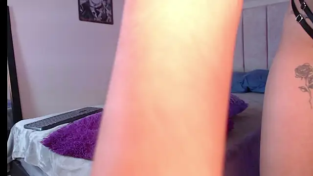 AgathaJane  online show from 28, 2, 2026