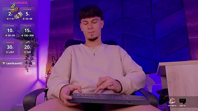 Snapshot of LiamThunder05_ chatting on 10, 11, 2025 LiamThunder05 online show from 10, 11, 2025