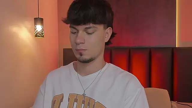 Snapshot of LiamThunder05_ chatting on 30, 11, 2025 LiamThunder05 online show from 30, 11, 2025