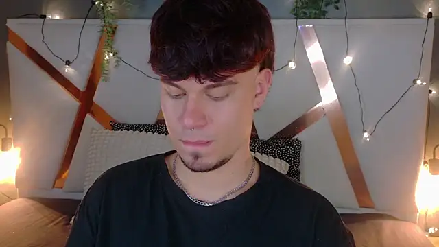 Snapshot of LiamThunder05_ chatting on 4, 12, 2025 LiamThunder05 online show from 4, 12, 2025