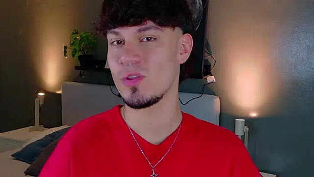 Snapshot of LiamThunder05_ chatting on 14, 12, 2025 LiamThunder05 online show from 14, 12, 2025