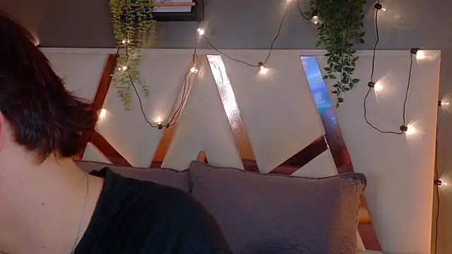 Snapshot of LiamThunder05_ chatting on 16, 12, 2025 LiamThunder05 online show from 16, 12, 2025