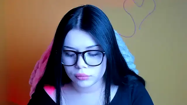 Mona Esty online show from 13, 11, 2025