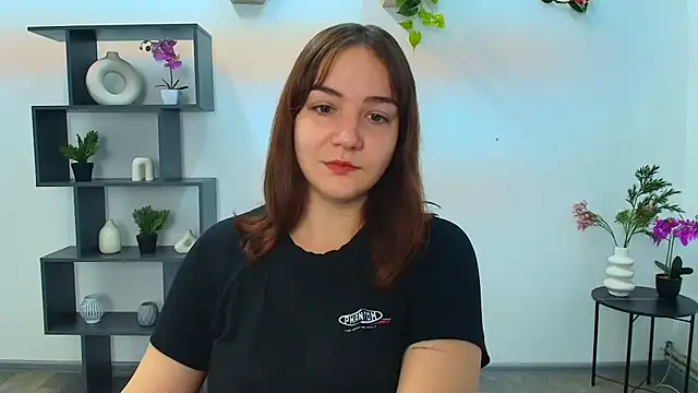 Snapshot of OliviaMontgommery chatting on 10, 10, 2025 OliviaMontgommery online show from 10, 10, 2025