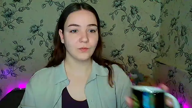 Snapshot of OliviaMontgommery chatting on 22, 4, 2026 OliviaMontgommery online show from 22, 4, 2026