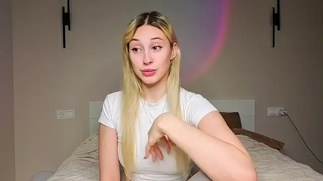 foxy vivi online show from 5, 11, 2025