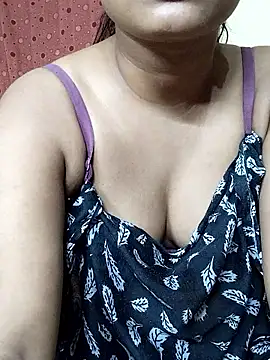 Snapshot of Aditi1996 chatting on 8, 11, 2025 Aditi1996 online show from 8, 11, 2025