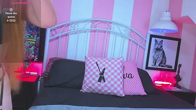 Snapshot of CameronRey_ chatting on 7, 10, 2025 CameronRey online show from 7, 10, 2025