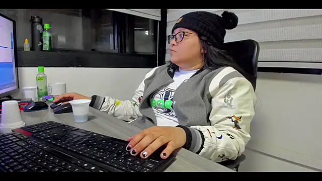 Xander Taylor  online show from 29, 10, 2025