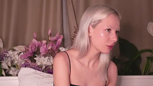 RanyThomson online show from 2, 11, 2025