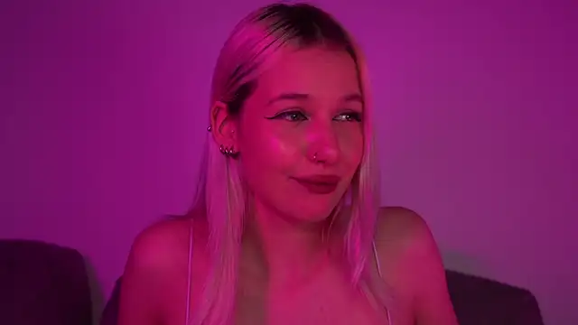 Snapshot of RanyThomson chatting on 23, 4, 2026 RanyThomson online show from 23, 4, 2026