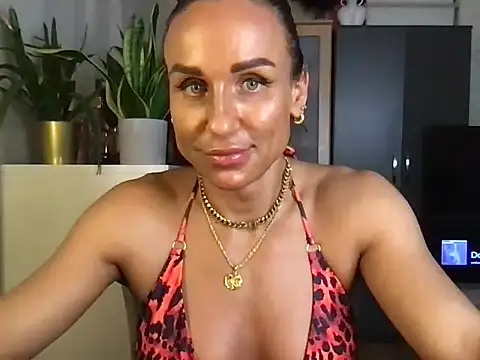 GluteQueenE online show from 13, 11, 2025