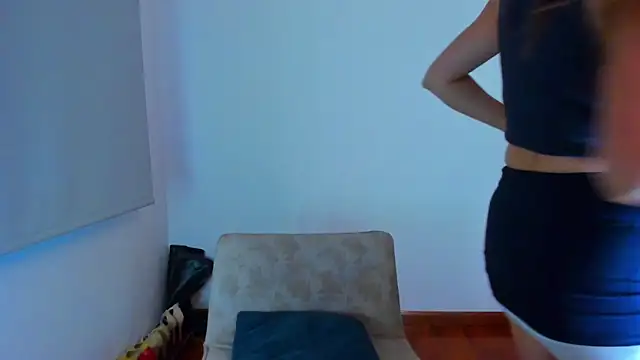 Snapshot of Velourmuse chatting on 5, 5, 2026 Velourmuse online show from 5, 5, 2026
