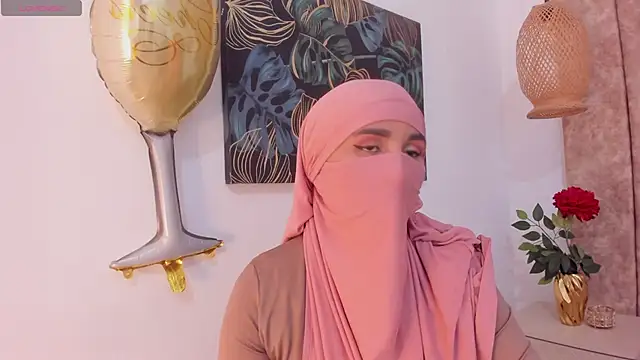 Snapshot of _alishaa_c chatting on 27, 10, 2025 alishaa c online show from 27, 10, 2025