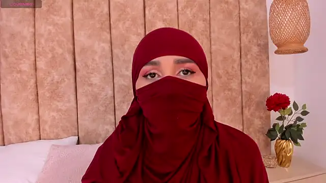 Snapshot of _alishaa_c chatting on 4, 11, 2025 alishaa c online show from 4, 11, 2025