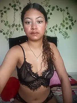 Snapshot of venus_kiss chatting on 2, 11, 2025 venus kiss online show from 2, 11, 2025