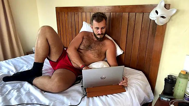 Snapshot of mrmaxiy chatting on 20, 4, 2026 mrmaxiy online show from 20, 4, 2026
